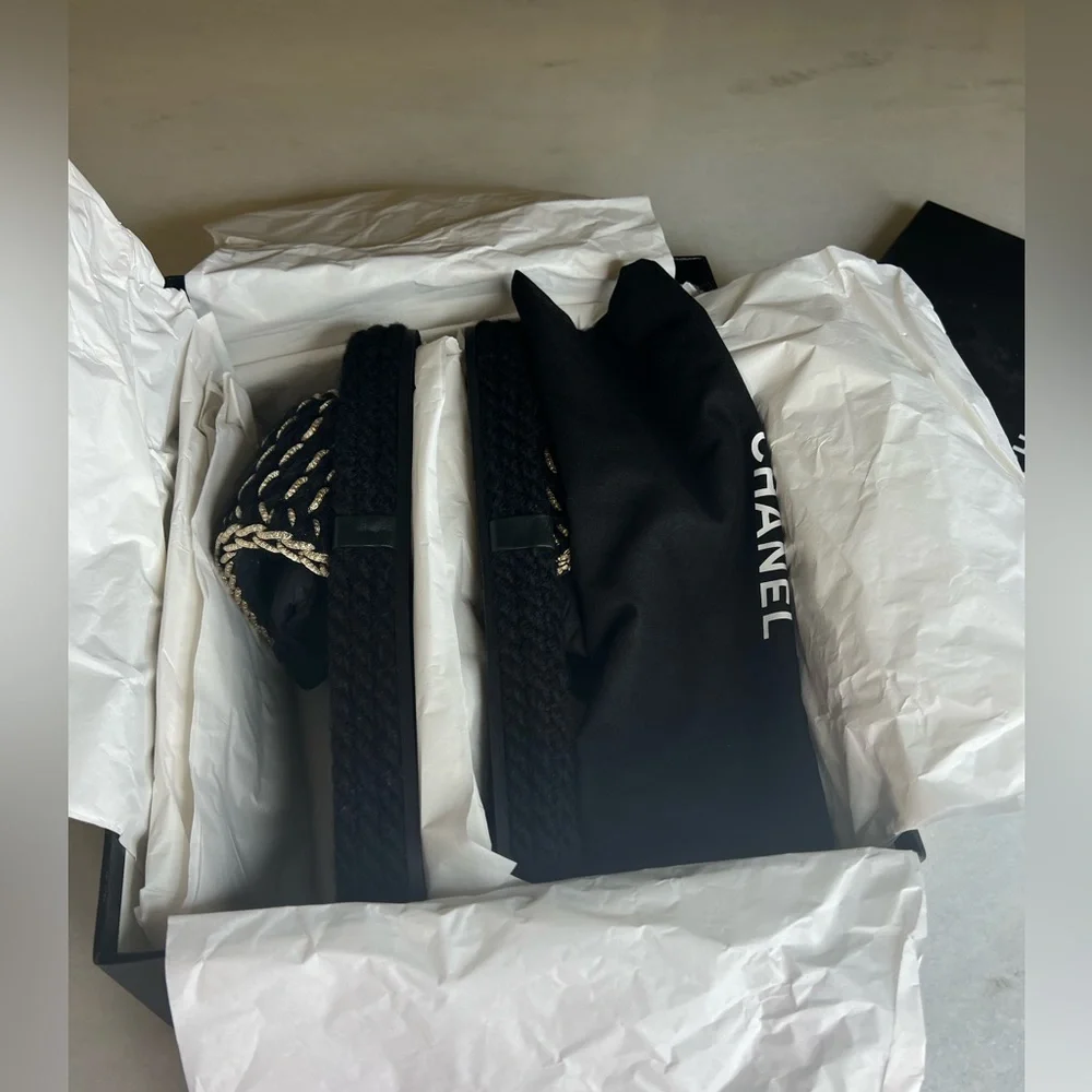 NEW CHANEL WOMENS BRAIDED KNIT METALLIC CC SLIDES SZ EU 39 - Picture 10 of 12